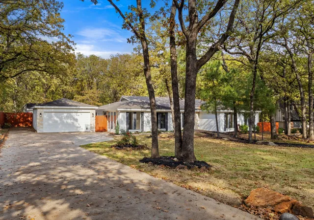Homes for sale in Colleyville, TX | 504 Chisolm Ct, Colleyville, TX 76034 | MLS# 21294280