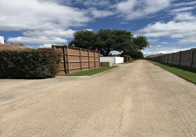Homes for sale in Carrollton, TX | 2306 Norwich Dr, Carrollton, TX 75006 | MLS# 21292335
