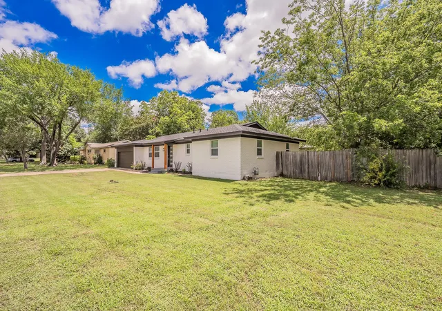 Photo 2 of Sale Pending at 828 Glenda Dr, Bedford, TX 76022 | MLS# 21294297 | Listing updated on 2026-08-27