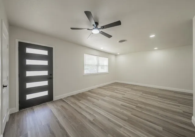 Photo 4 of Sale Pending at 828 Glenda Dr, Bedford, TX 76022 | MLS# 21294297 | Listing updated on 2026-08-27