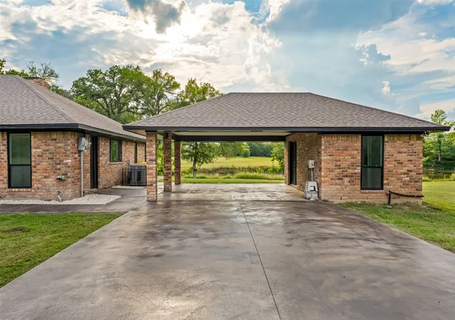 Homes for sale in Robinson, TX | 216 N Stovall Dr, Robinson, TX 76706 | MLS# 21288064