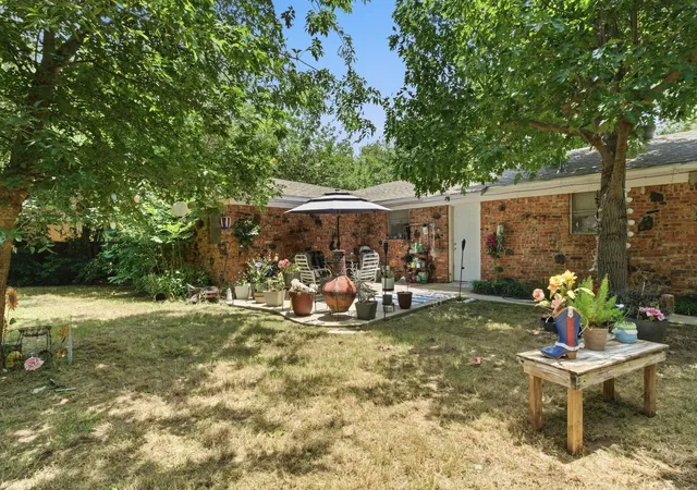 Homes for sale in North Richland Hills, TX | 7017 Oakland Ln, North Richland Hills, TX 76180 | MLS# 21290168