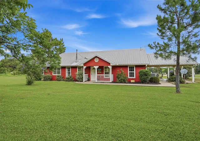 Homes for sale in Sadler, TX | 905 Crawford Rd, Sadler, TX 76264 | MLS# 21293773