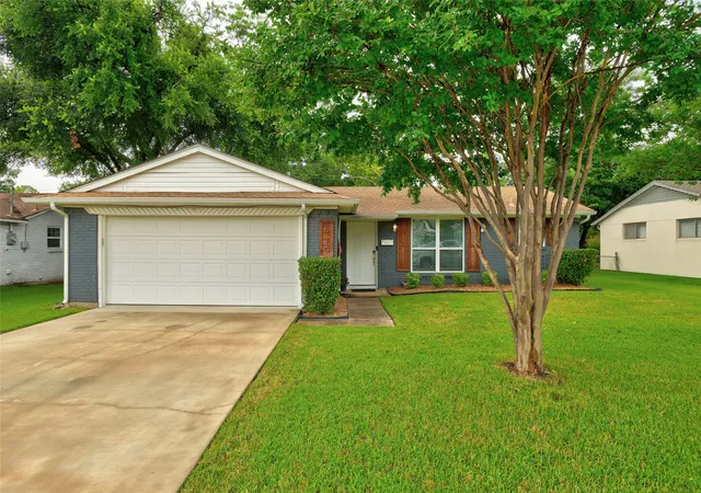 Photo 2 of Single family home for sale at 530 Apollo Rd, Richardson, TX 75081 | MLS# 21294448 | Listing updated on 2026-07-25