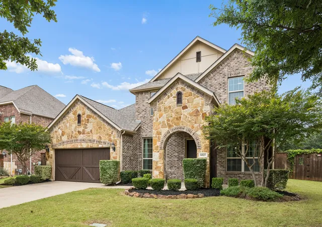 Photo 2 of Single family home for sale at 6827 Sunshade Ln, Dallas, TX 75236 | MLS# 21293944 | Listing updated on 2026-07-09