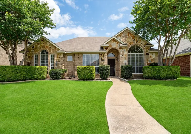 Homes for sale in Rowlett, TX | 7501 Caribbean Dr, Rowlett, TX 75088 | MLS# 21290467