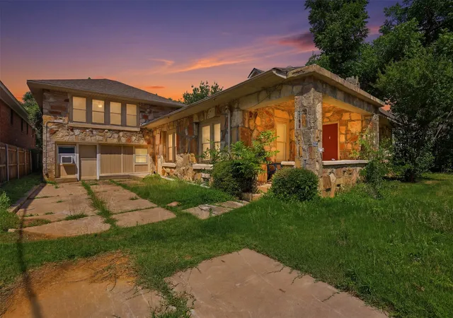 Homes for sale in Stephenville, TX | 544 N Clinton St, Stephenville, TX 76401 | MLS# 21289087