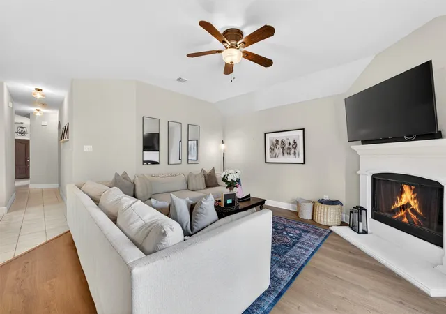 Photo 3 of Single family home for sale at 3704 Wrexham St, Frisco, TX 75036 | MLS# 21294573 | Listing updated on 2026-07-23