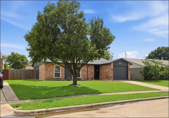 Homes for sale in The Colony, TX | 5216 Young Dr, The Colony, TX 75056 | MLS# 21282453