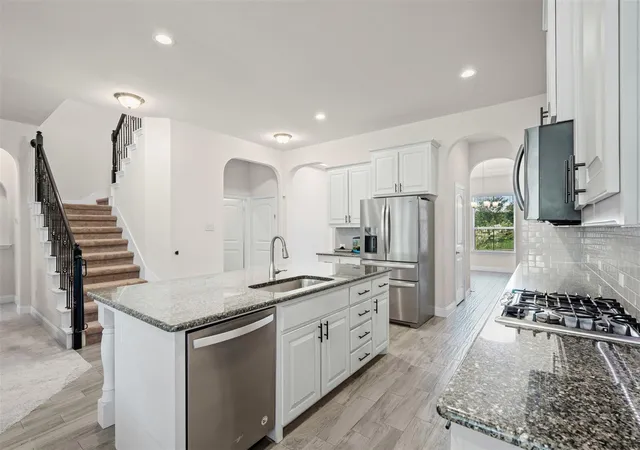 Photo 3 of Single family home for sale at 132 Peace Pl, Aledo, TX 76008 | MLS# 21294645 | Listing updated on 2026-09-07