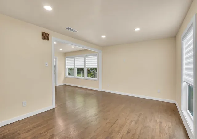 Photo 4 of Single family home for sale at 1605 Pine St, Grand Prairie, TX 75050 | MLS# 21294688 | Listing updated on 2026-08-18