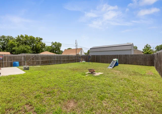 Homes for sale in Lacy Lakeview, TX | 300 N Bermuda St, Lacy Lakeview, TX 76705 | MLS# 21292670