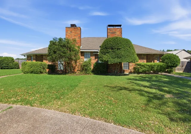 Homes for sale in De Soto, TX | 119 Larchbrook Dr, De Soto, TX 75115 | MLS# 21294730