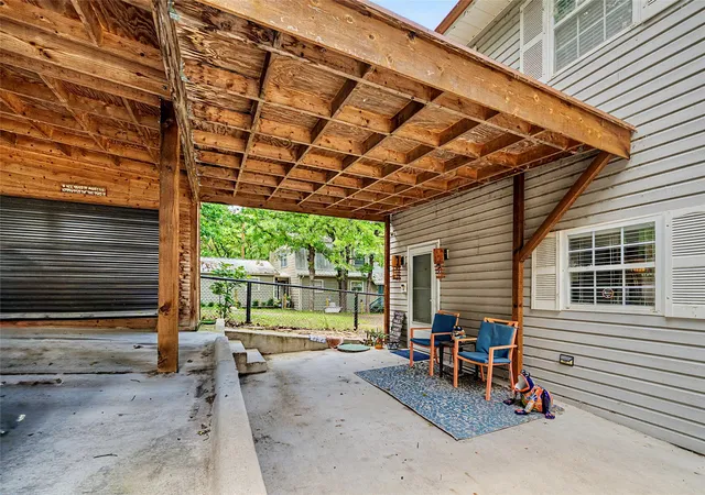 Photo 3 of Single family home for sale at 1152 W Lake Dr, Weatherford, TX 76087 | MLS# 21292425 | Listing updated on 2026-09-21