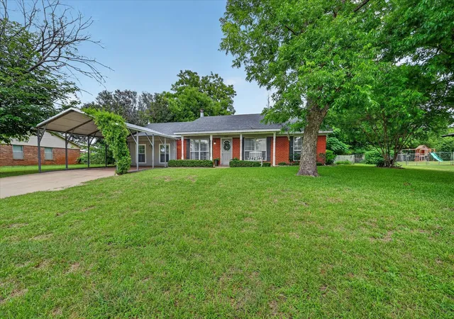 Homes for sale in Joshua, TX | 105 Murray St, Joshua, TX 76058 | MLS# 21294819
