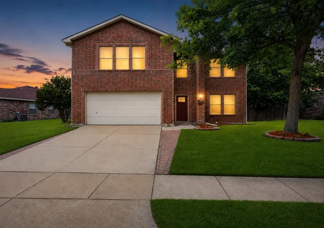 Photo 1 of Single family home for sale at 2405 Chestnut Dr, Little Elm, TX 75068 | MLS# 21288820 | Listing updated on 2026-07-12