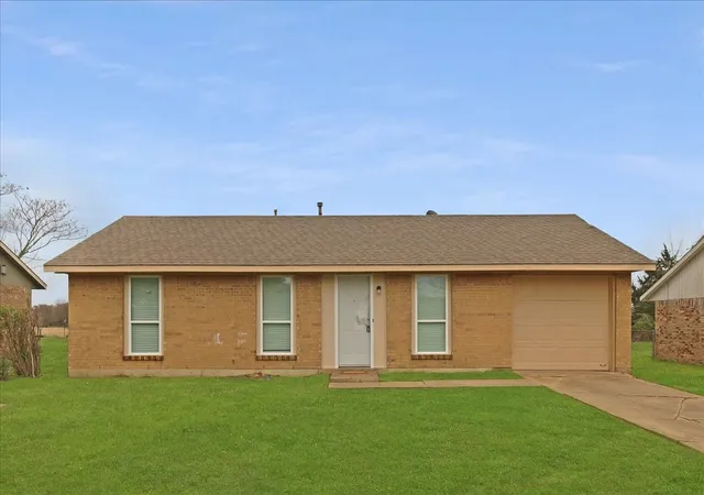 Homes for sale in Brookston, TX | 2114 Sunset Dr, Brookston, TX 75421 | MLS# 21291037