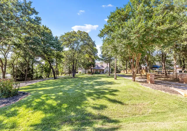 Homes for sale in Oak Point, TX | 1020 Oak View Dr, Oak Point, TX 75068 | MLS# 21293845
