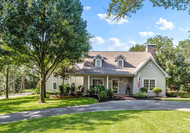 Homes for sale in Oak Point, TX | 1020 Oak View Dr, Oak Point, TX 75068 | MLS# 21293845
