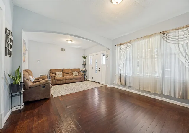 Photo 3 of Single family home for sale at 311 W Acheson St, Denison, TX 75020 | MLS# 21291198 | Listing updated on 2026-08-24
