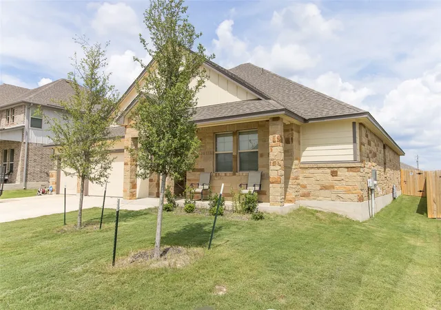 Photo 2 of Single family home for sale at 1834 Saddlebred Loop, Harker Heights, TX 76548 | MLS# 21292044 | Listing updated on 2026-09-02