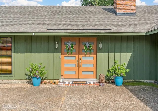 Photo 3 of Sale Pending at 1821 Willow Point Dr, Shreveport, LA 71119 | MLS# 21294924 | Listing updated on 2026-08-21