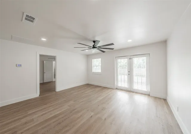 Photo 3 of Single family home for sale at 6532 Moonglow Ln, Watauga, TX 76148 | MLS# 21294914 | Listing updated on 2026-10-01