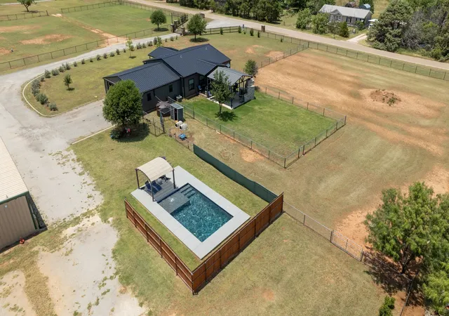 Photo 2 of Single family home for sale at 625 County Road 274, Tuscola, TX 79562 | MLS# 21284874 | Listing updated on 2026-09-30