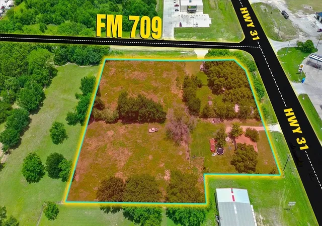 Homes for sale in Dawson, TX | 102 E Hwy 31, Dawson, TX 76639 | MLS# 21288779