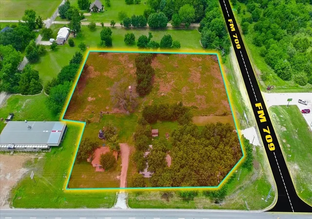 Homes for sale in Dawson, TX | 102 E Hwy 31, Dawson, TX 76639 | MLS# 21288779