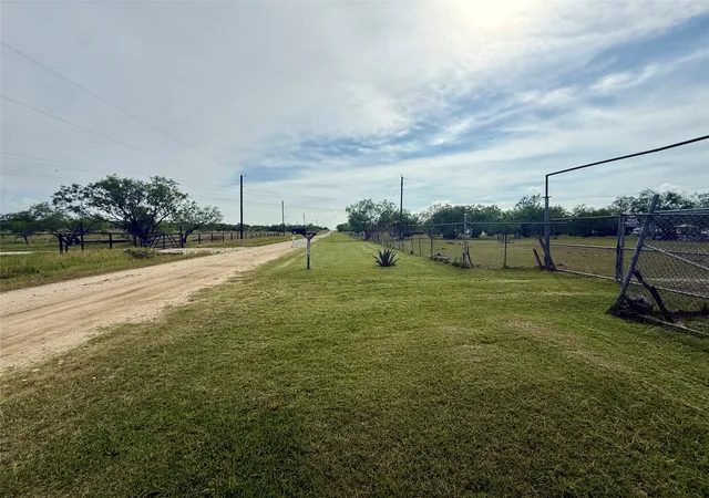 Photo 3 of House for sale at 1132 Sw County Road 2348, Richland, TX 76681 | MLS# 21283318 | Listing updated on 2026-08-24