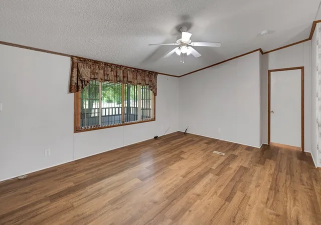 Homes for sale in Mc Gregor, TX | 652 Middle Windsor Rd, Mc Gregor, TX 76657 | MLS# 21293128