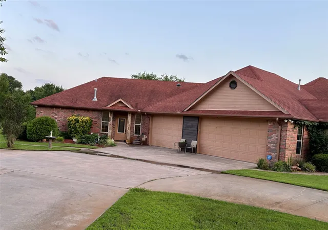 Photo 3 of Single family home for sale at 3084 Hagerman Rd, Pottsboro, TX 75076 | MLS# 21295160 | Listing updated on 2026-10-06