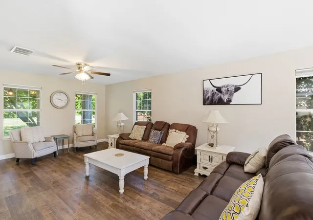 Photo 3 of Single family home for sale at 1925 N Dale Ave, Stephenville, TX 76401 | MLS# 21294960 | Listing updated on 2026-09-30