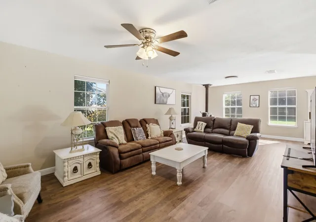 Photo 3 of Single family home for sale at 1925 N Dale Ave, Stephenville, TX 76401 | MLS# 21294960 | Listing updated on 2026-09-30