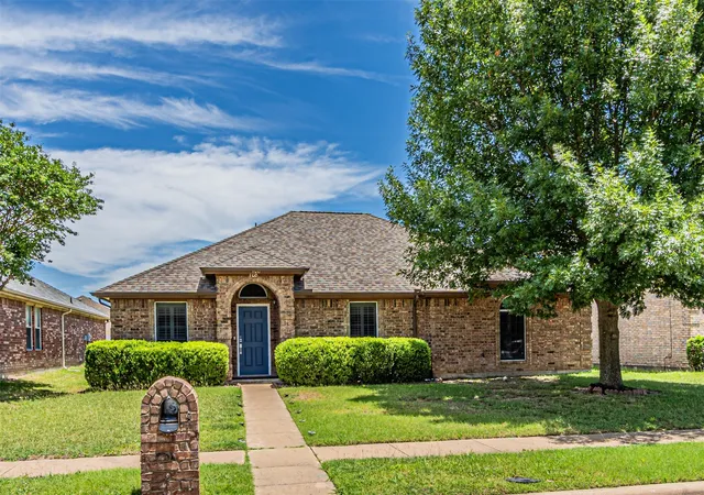 Homes for sale in Red Oak, TX | 108 Oak Hollow Ln, Red Oak, TX 75154 | MLS# 21295181
