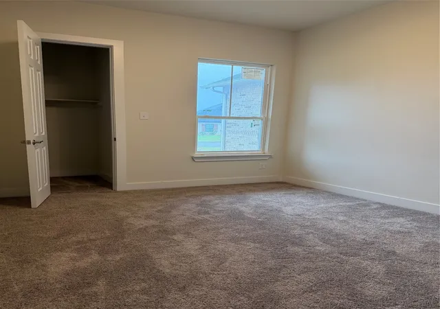 Photo 3 of Single family home for sale at 2106 Bankside Ln, Lorena, TX 76655 | MLS# 21295092 | Listing updated on 2026-08-25