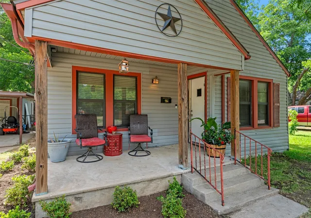Photo 3 of Single family home for sale at 704 S Marable St, West, TX 76691 | MLS# 21295238 | Listing updated on 2026-07-08