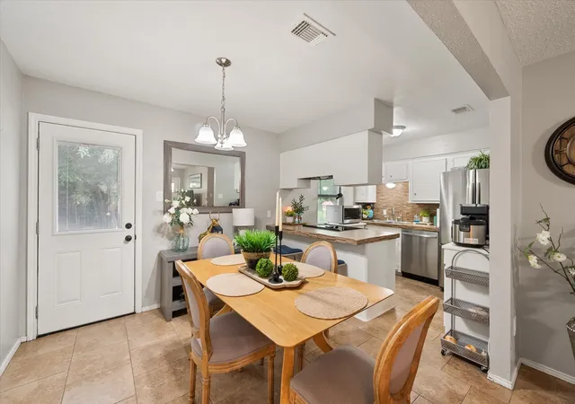 Photo 2 of Single family home for sale at 6060 Cr 3925, Athens, TX 75752 | MLS# 21295109 | Listing updated on 2026-08-21
