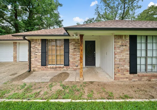 Photo 3 of Single family home for sale at 15060 Willowwood Dr, Tyler, TX 75703 | MLS# 21291478 | Listing updated on 2026-09-27