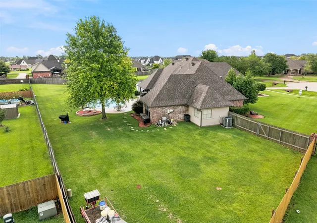 Photo 3 of Sale Pending at 605 Fall Winds, Bossier City, LA 71111 | MLS# 21290360 | Listing updated on 2026-08-22