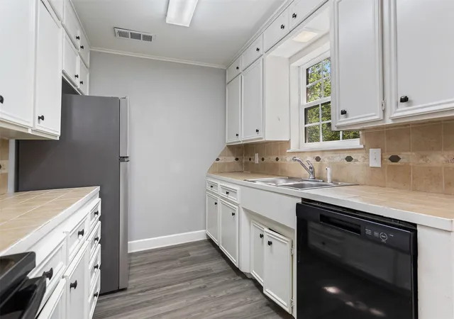 Photo 3 of Multi family home for sale at 2228 Aberdeen Dr #2226, Tyler, TX 75703 | MLS# 21295352 | Listing updated on 2026-08-03