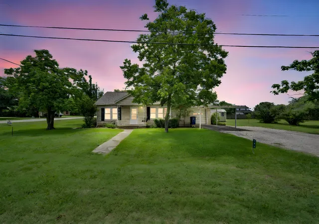 Photo 1 of Single family home for sale at 508 E Henderson St, Itasca, TX 76055 | MLS# 21286270 | Listing updated on 2026-08-27