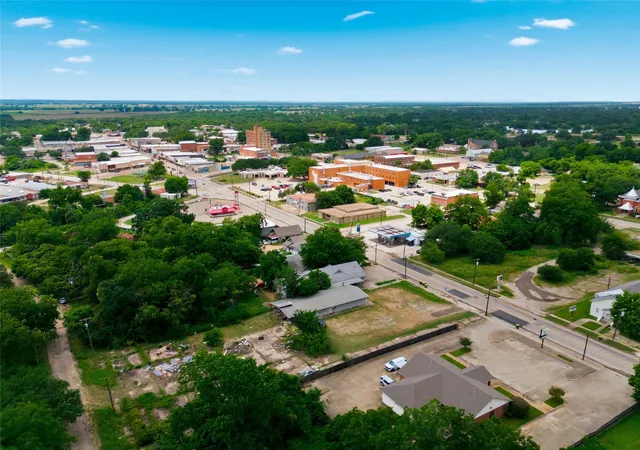 Homes for sale in Marlin, TX | 408 Live Oak St St, Marlin, TX 76661 | MLS# 21295394