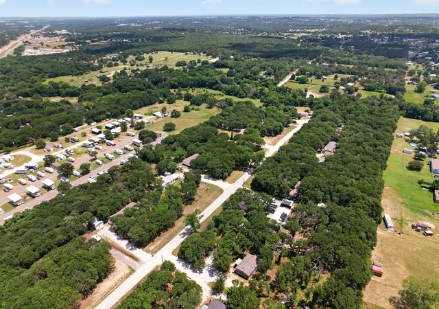 Homes for sale in Springtown, TX | 157 Adalida Ln, Springtown, TX 76082 | MLS# 21295412