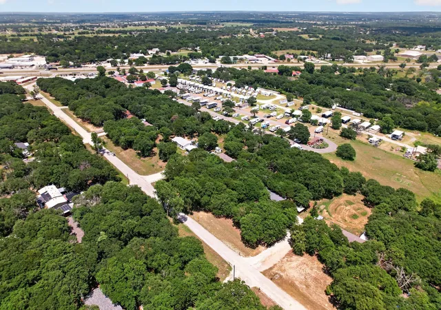 Homes for sale in Springtown, TX | 157 Adalida Ln, Springtown, TX 76082 | MLS# 21295412