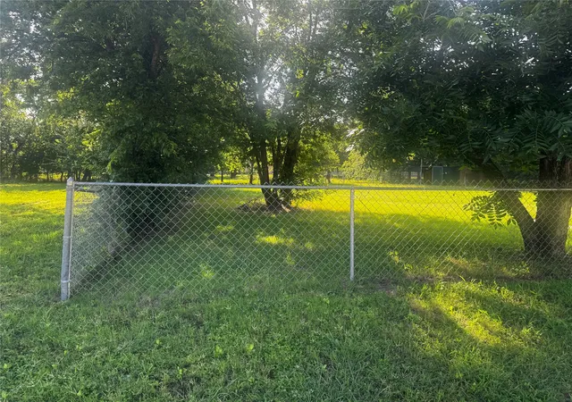 Homes for sale in Mineral Wells, TX | 415 Se 5th, Mineral Wells, TX 76067 | MLS# 21295393