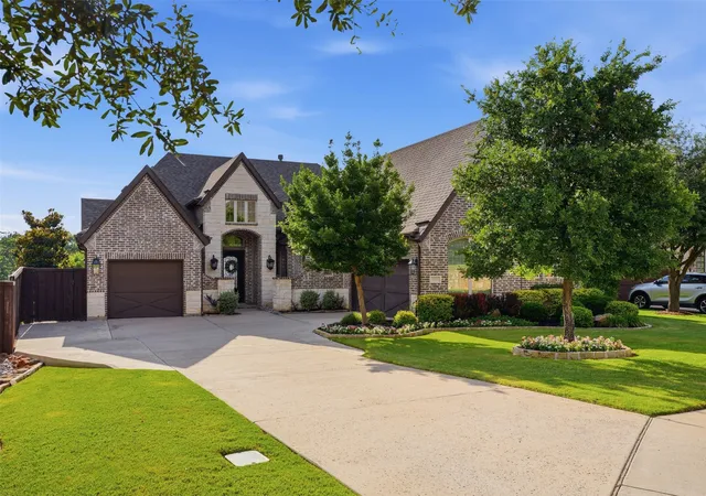 Homes for sale in Grapevine, TX | 1221 Falcon Dr, Grapevine, TX 76051 | MLS# 21294992
