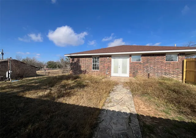 Homes for sale in Hico, TX | 610 N Pecan A St, Hico, TX 76457 | MLS# 21295549