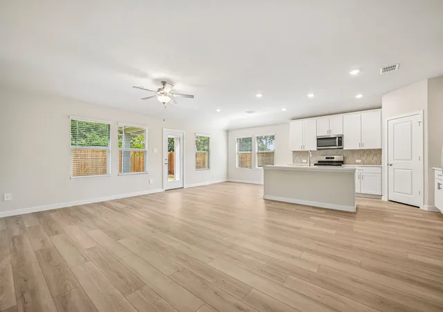 Photo 3 of Single family home for sale at 1533 Shenandoah Trl, Anna, TX 75409 | MLS# 21292721 | Listing updated on 2026-10-06